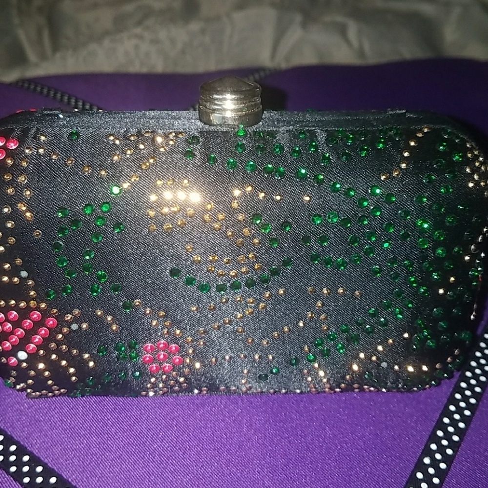 Purse - Picture 2 of 4